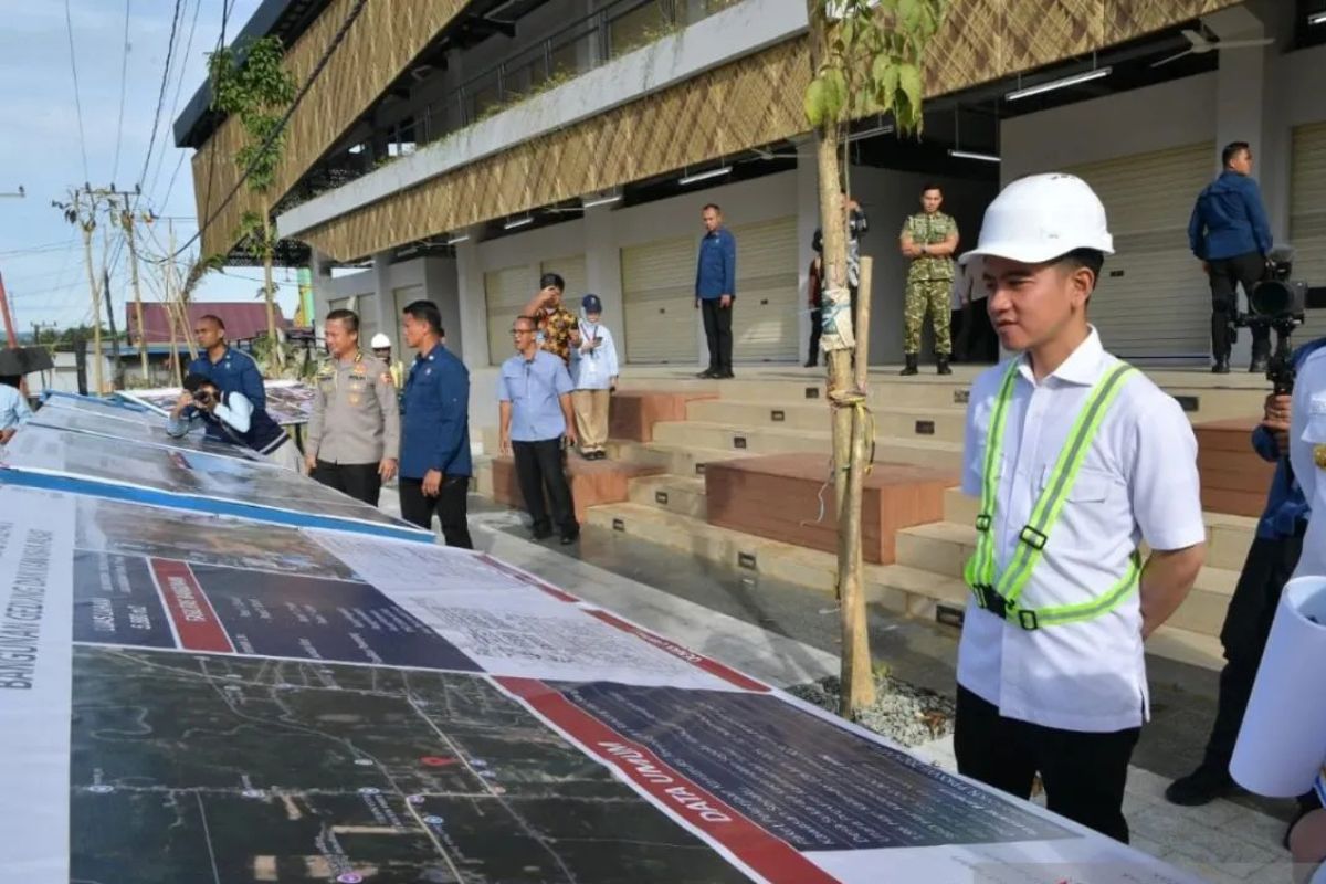 Gibran Tinjau Pasar Sepaku dan Pasar KIPP IKN yang Akan Ditata Ulang